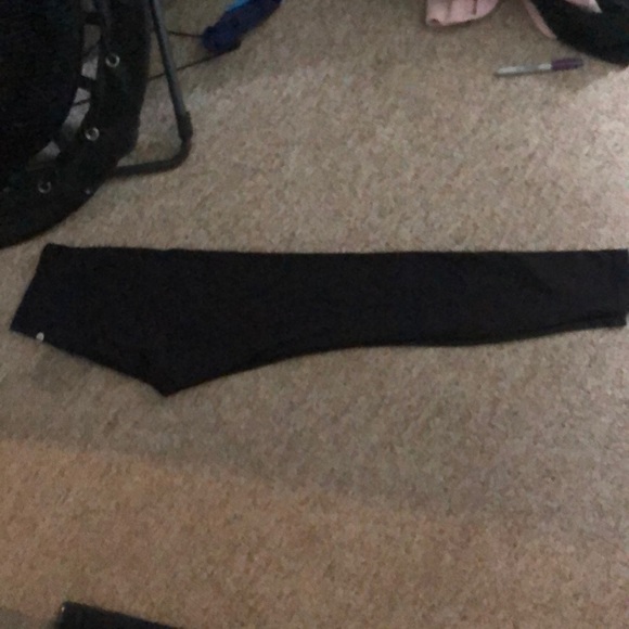 Lulu lemon Wunder Under 28” - Picture 2 of 2